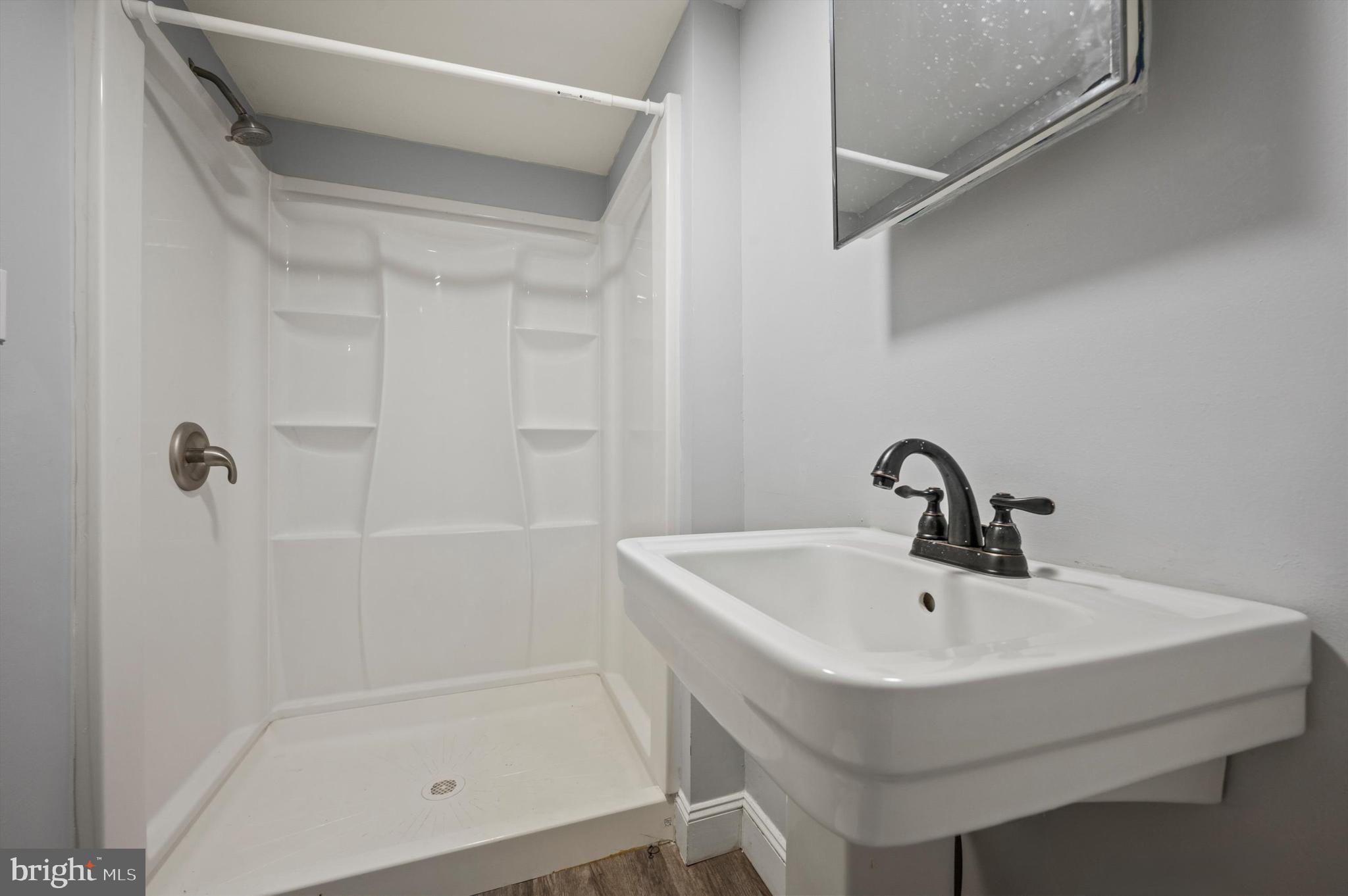 BAKERTON - Residential