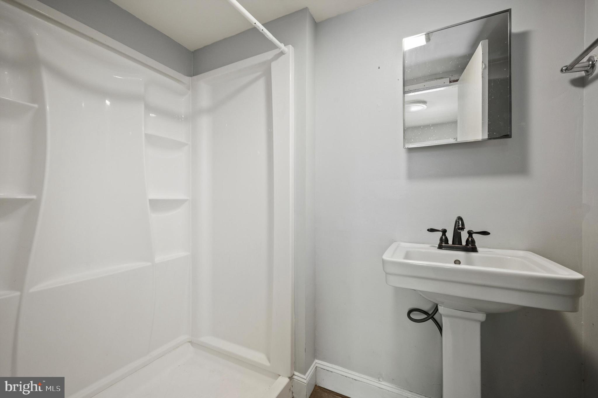 BAKERTON - Residential