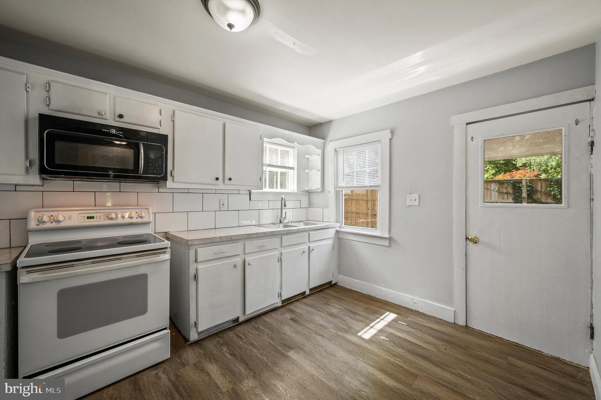 BAKERTON - Residential