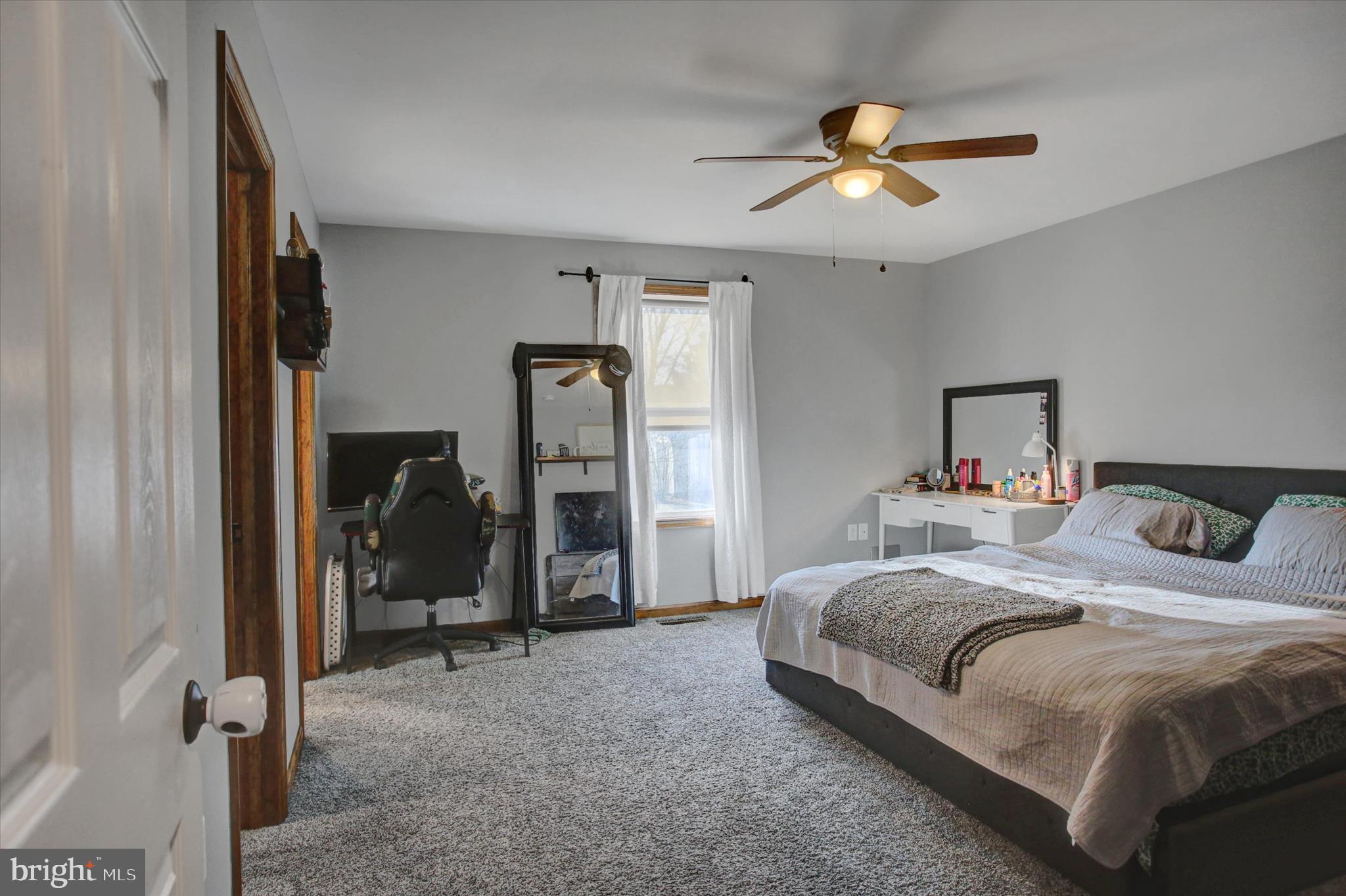 HILLVIEW ESTATES - Residential