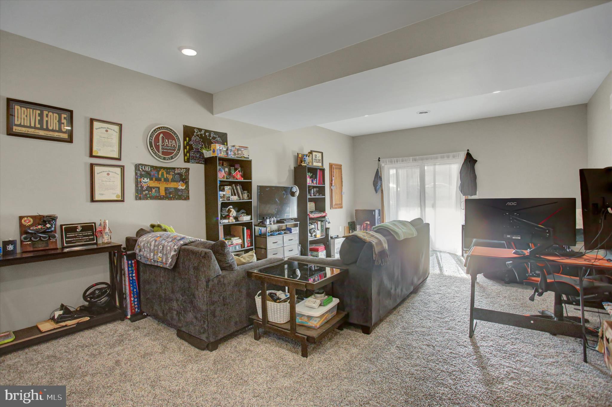 HILLVIEW ESTATES - Residential