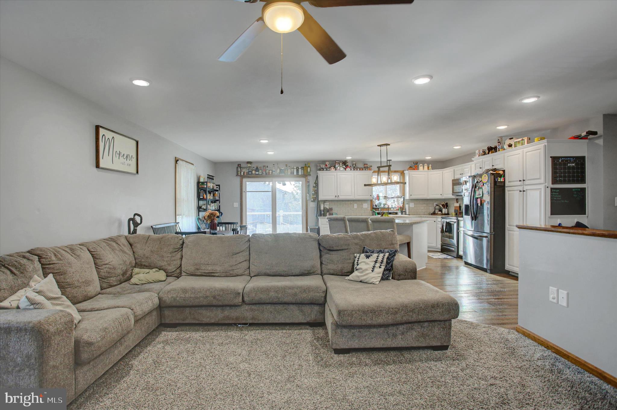 HILLVIEW ESTATES - Residential