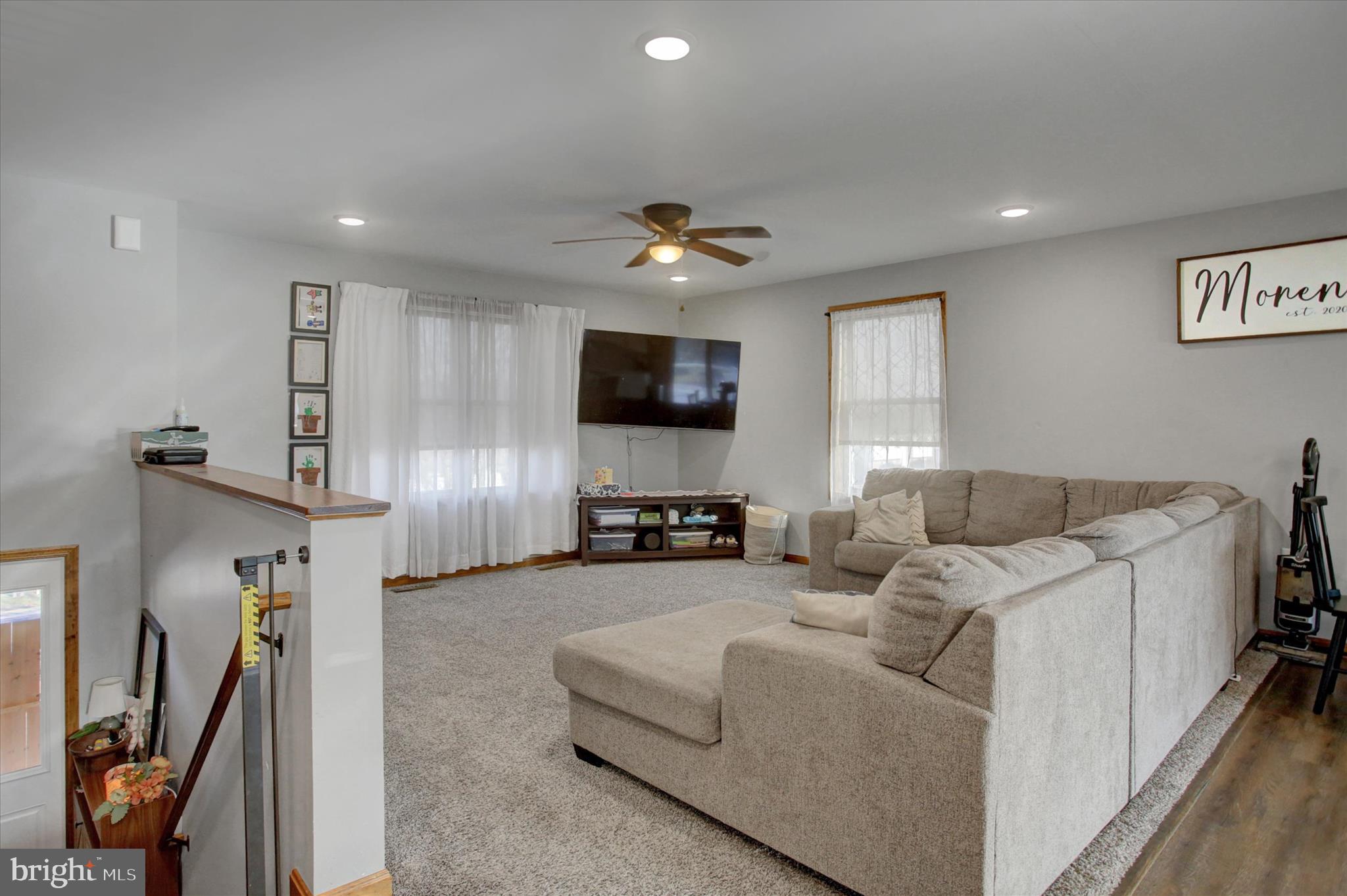 HILLVIEW ESTATES - Residential