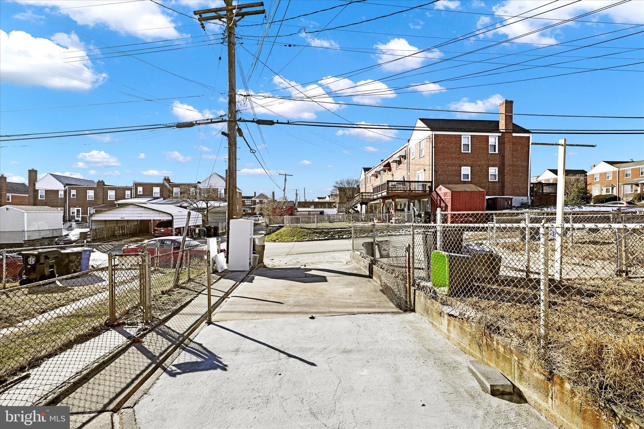 EASTFIELD - Residential