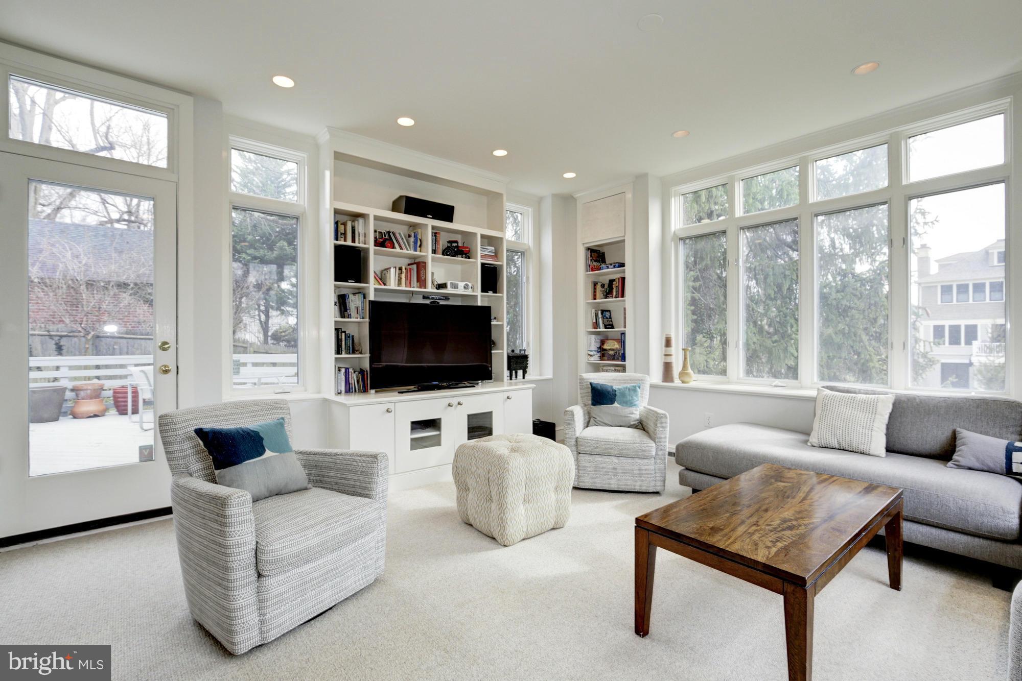 SOMERSET HEIGHTS - Residential