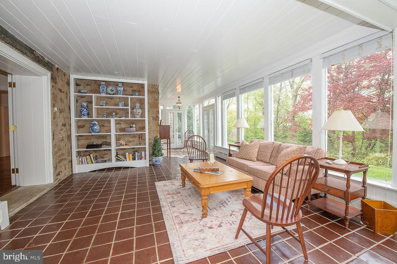 SOUTH WAYNE - Residential