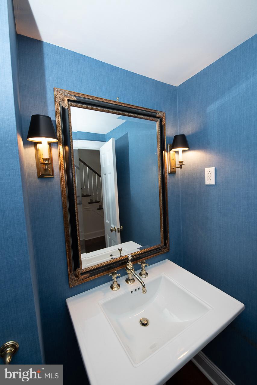 SOUTH WAYNE - Residential