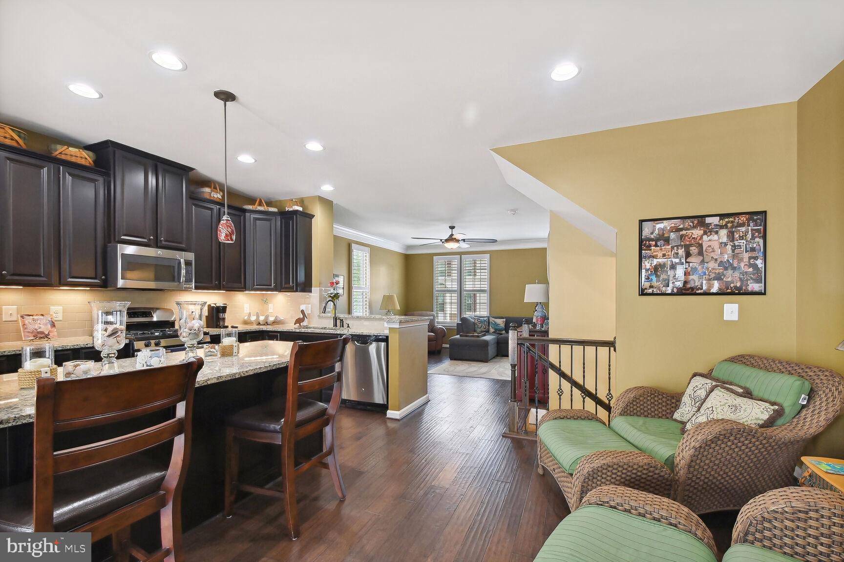 ARCOLA TOWN CENTER - Residential