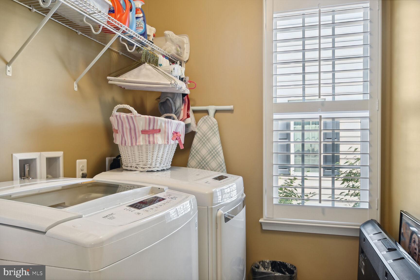 ARCOLA TOWN CENTER - Residential