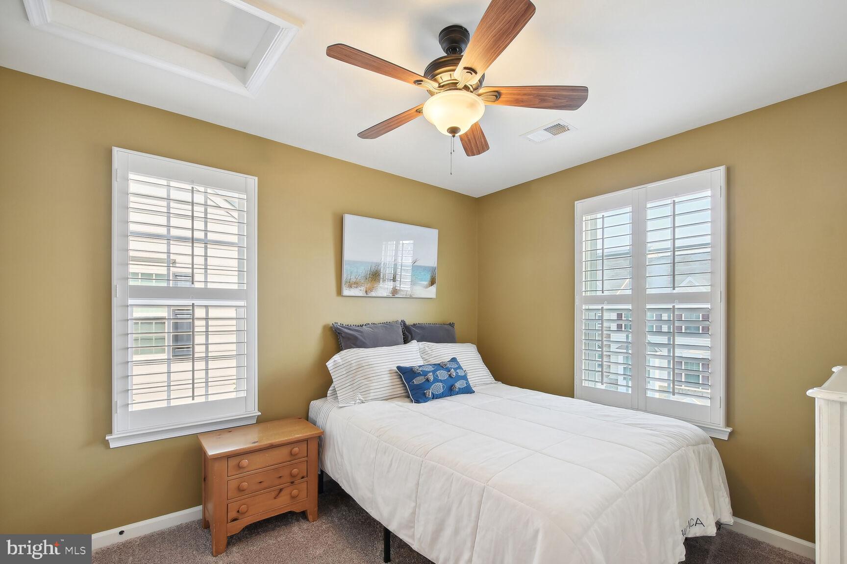 ARCOLA TOWN CENTER - Residential