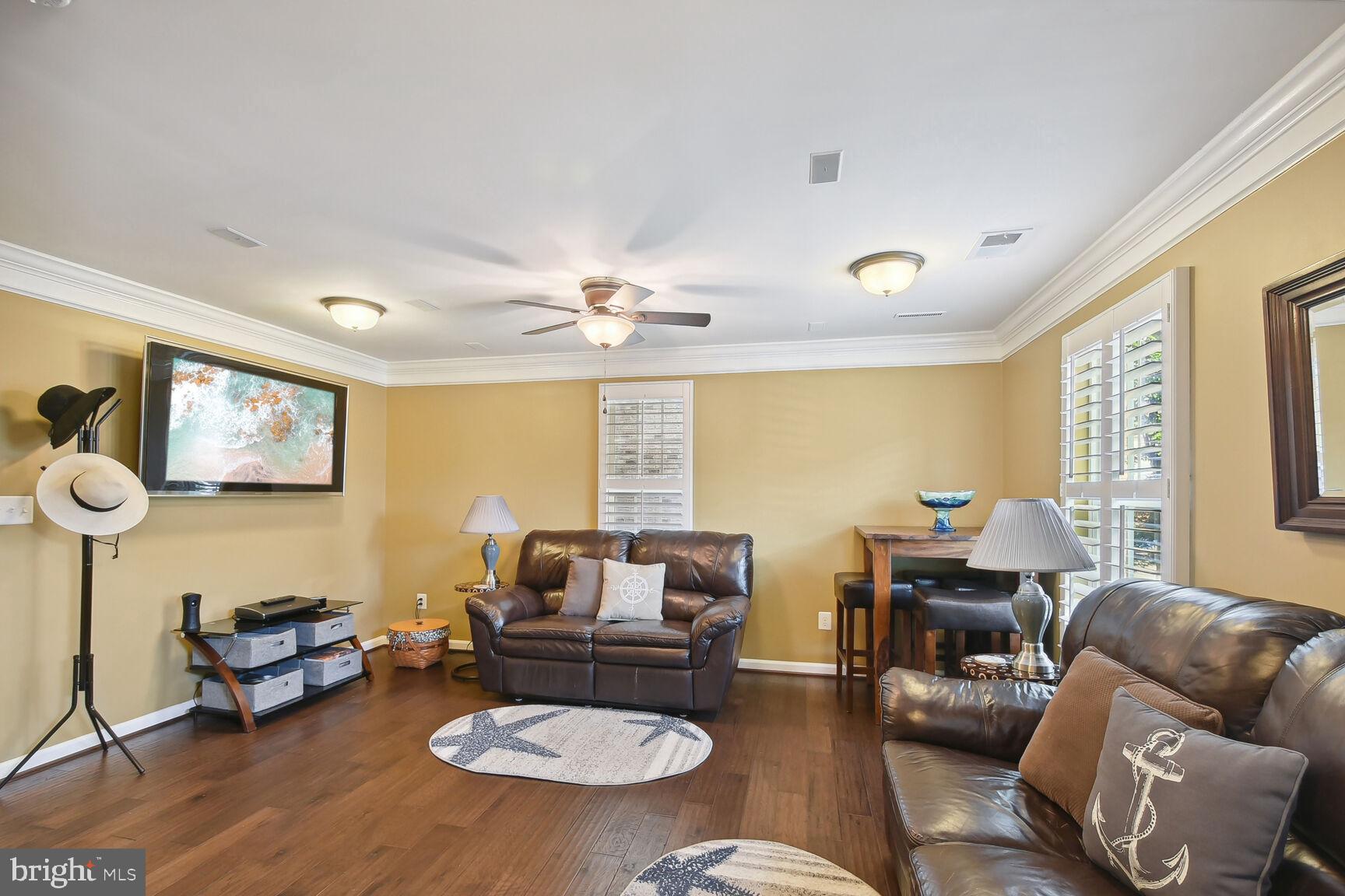 ARCOLA TOWN CENTER - Residential