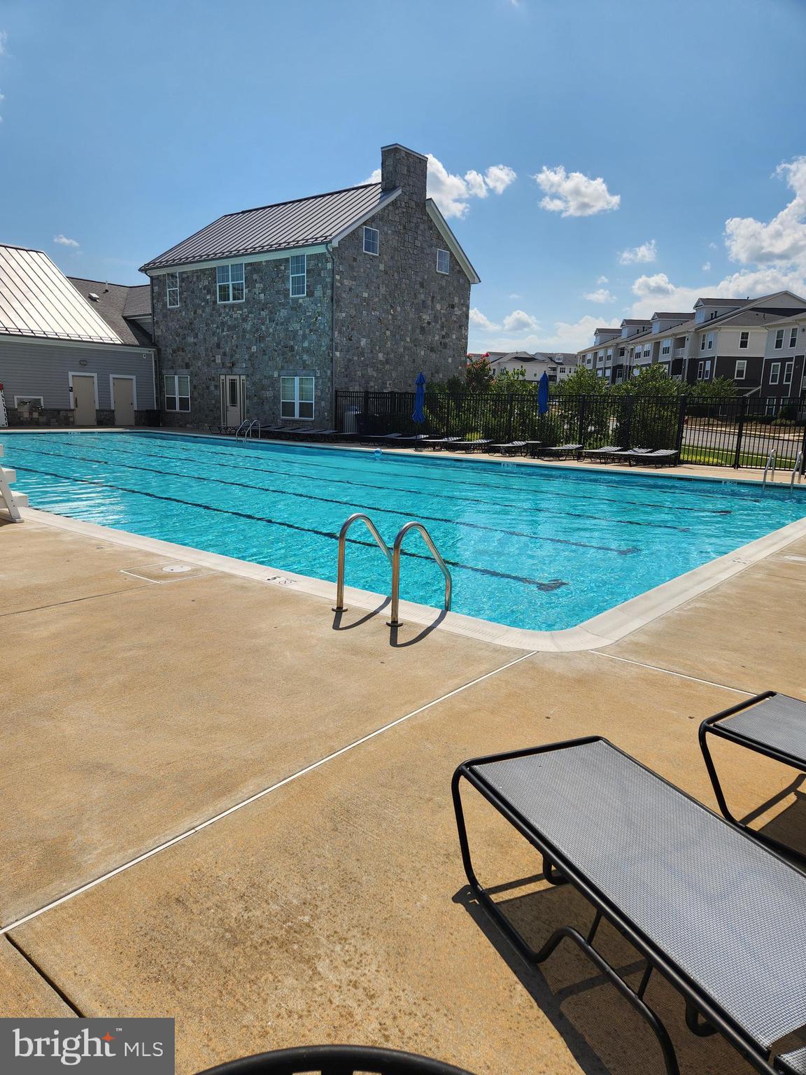 ARCOLA TOWN CENTER - Residential