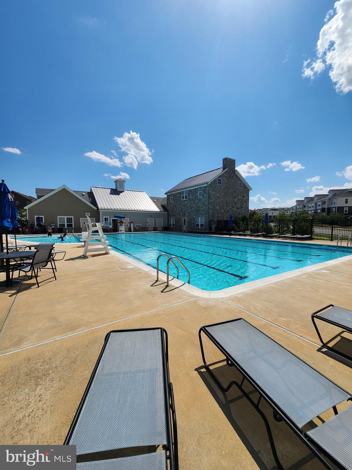 ARCOLA TOWN CENTER - Residential