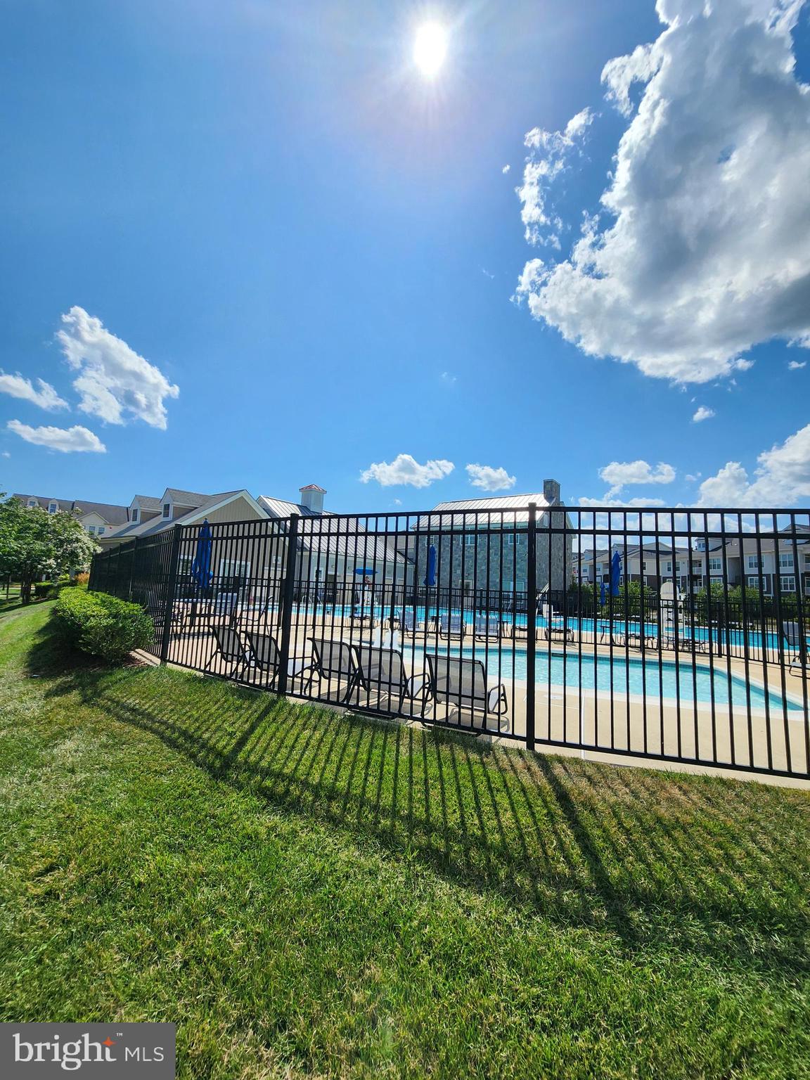 ARCOLA TOWN CENTER - Residential