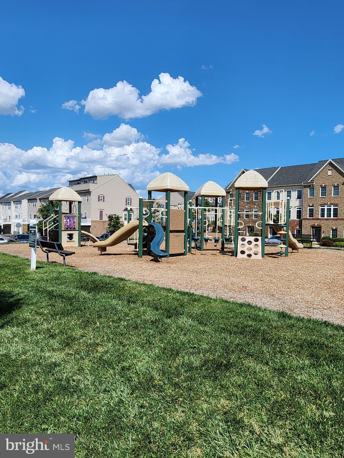 ARCOLA TOWN CENTER - Residential