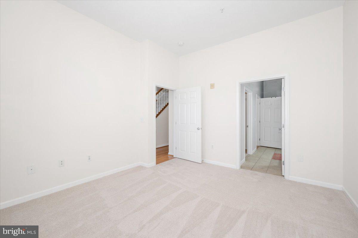 THE COLONNADE AT KENTLANDS - Residential