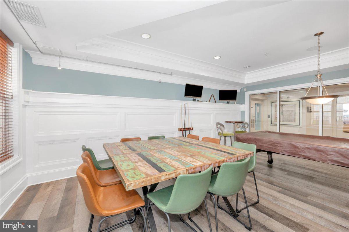 THE COLONNADE AT KENTLANDS - Residential