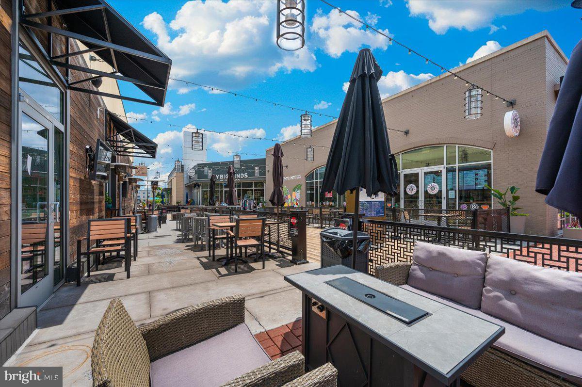 THE COLONNADE AT KENTLANDS - Residential