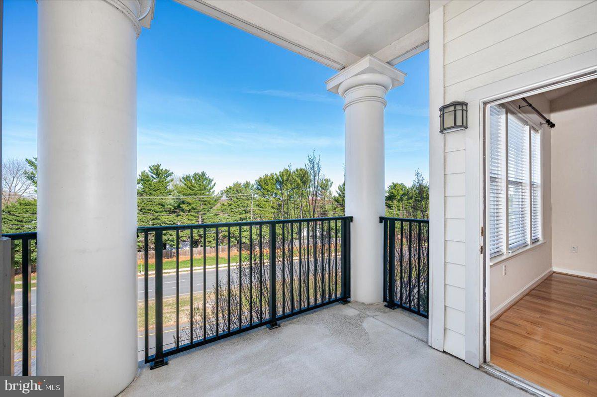 THE COLONNADE AT KENTLANDS - Residential