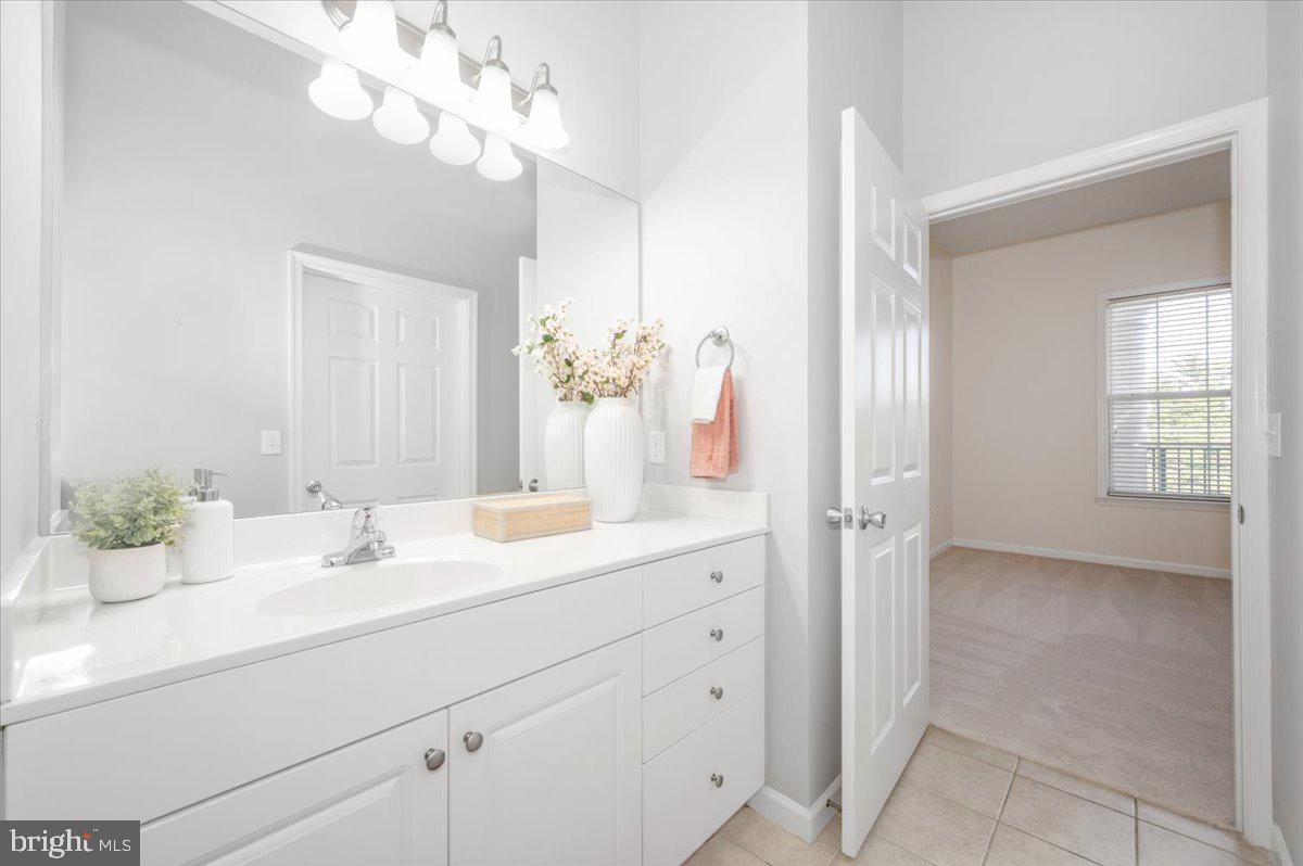 THE COLONNADE AT KENTLANDS - Residential