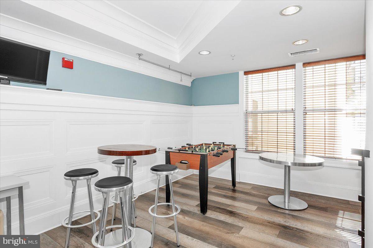 THE COLONNADE AT KENTLANDS - Residential