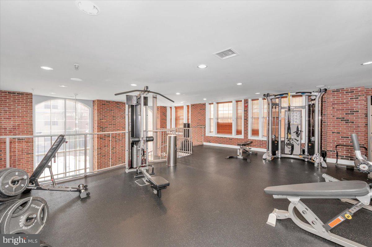 THE COLONNADE AT KENTLANDS - Residential