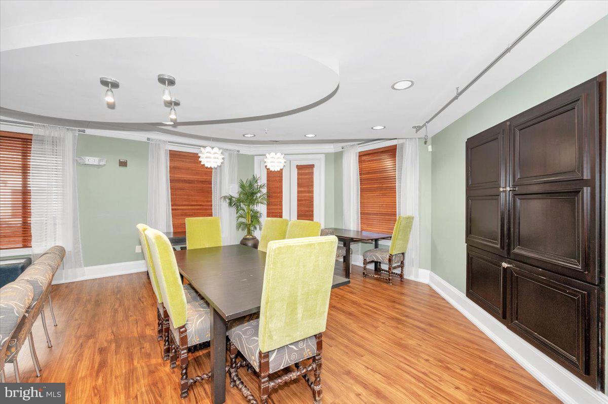 THE COLONNADE AT KENTLANDS - Residential