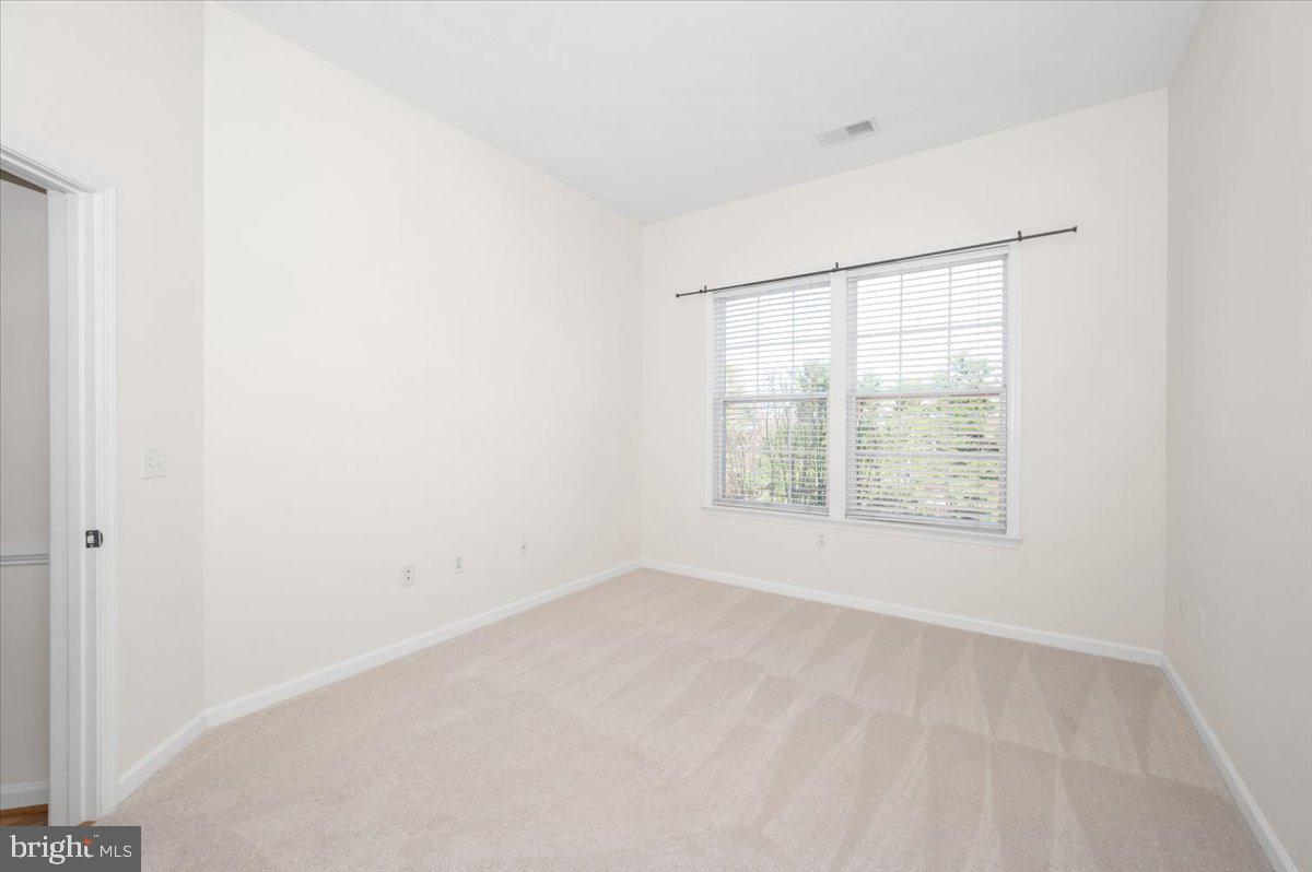 THE COLONNADE AT KENTLANDS - Residential