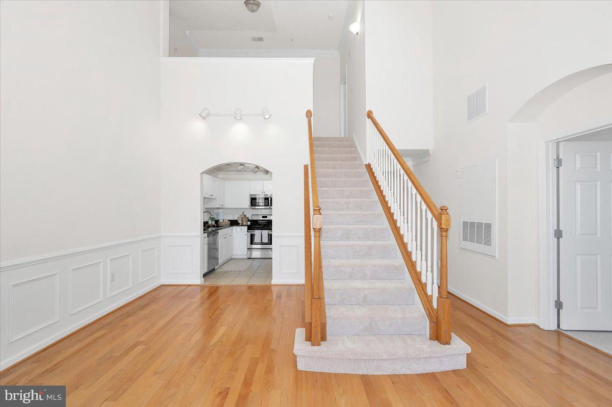 THE COLONNADE AT KENTLANDS - Residential