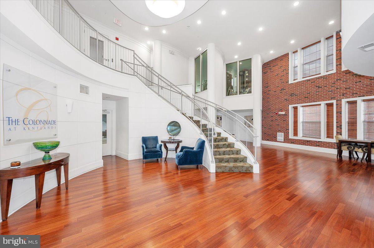 THE COLONNADE AT KENTLANDS - Residential