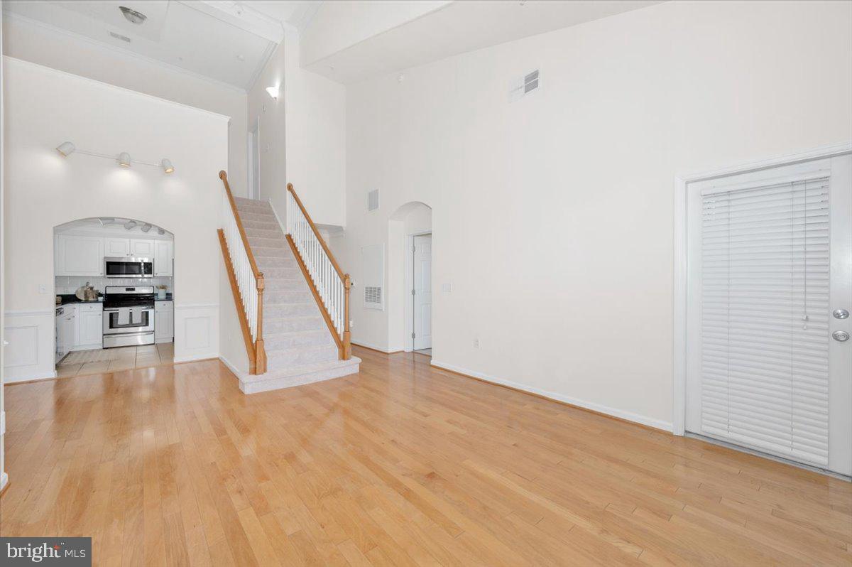 THE COLONNADE AT KENTLANDS - Residential