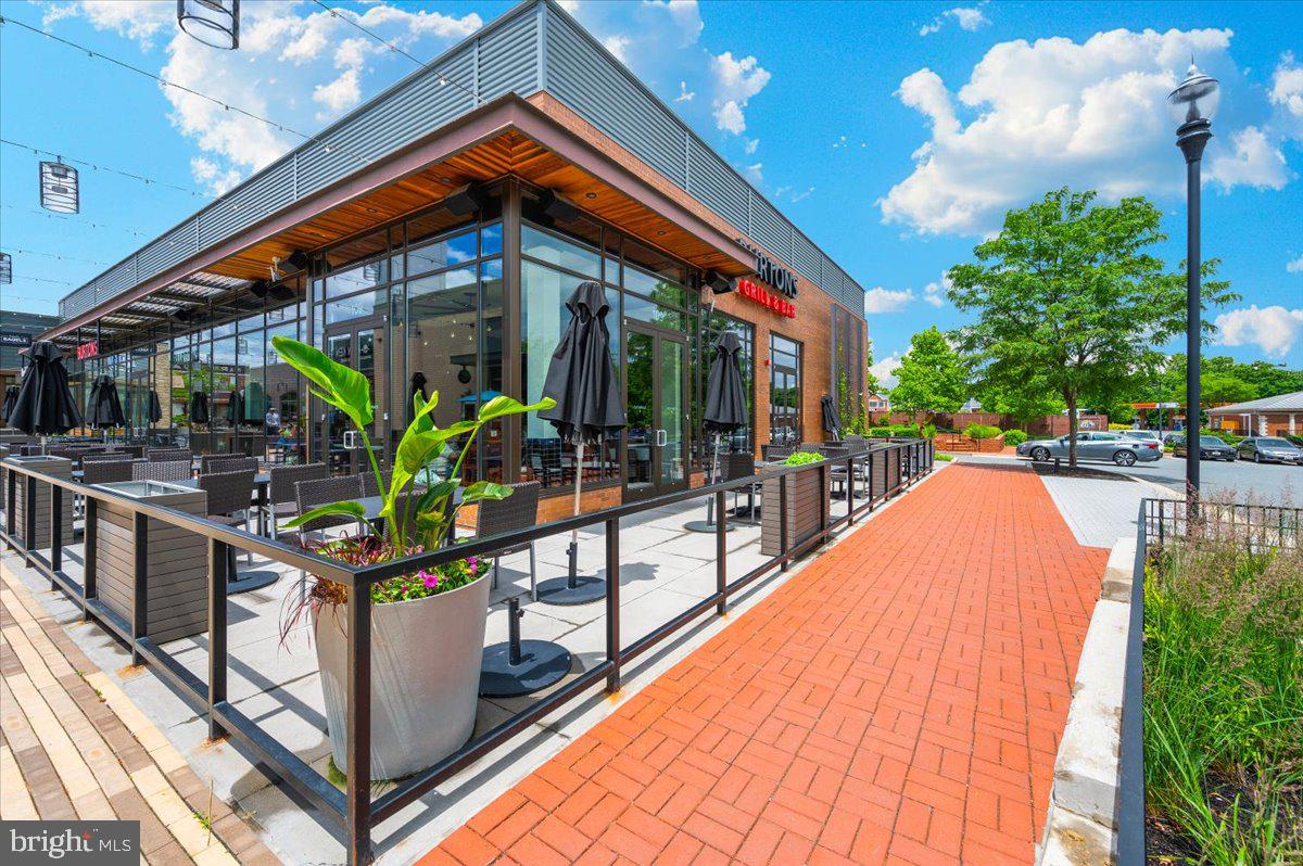 THE COLONNADE AT KENTLANDS - Residential