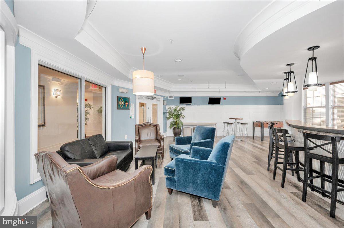 THE COLONNADE AT KENTLANDS - Residential