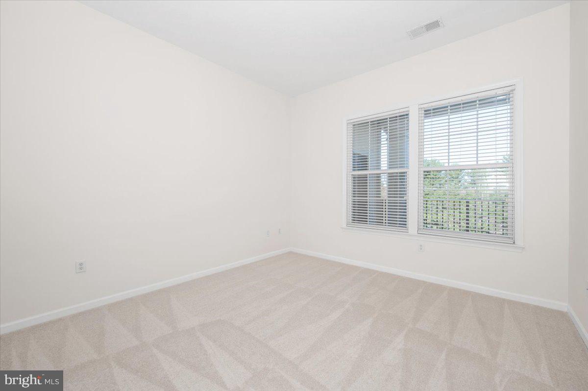 THE COLONNADE AT KENTLANDS - Residential