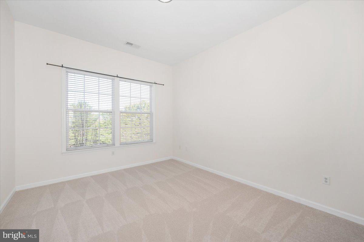 THE COLONNADE AT KENTLANDS - Residential