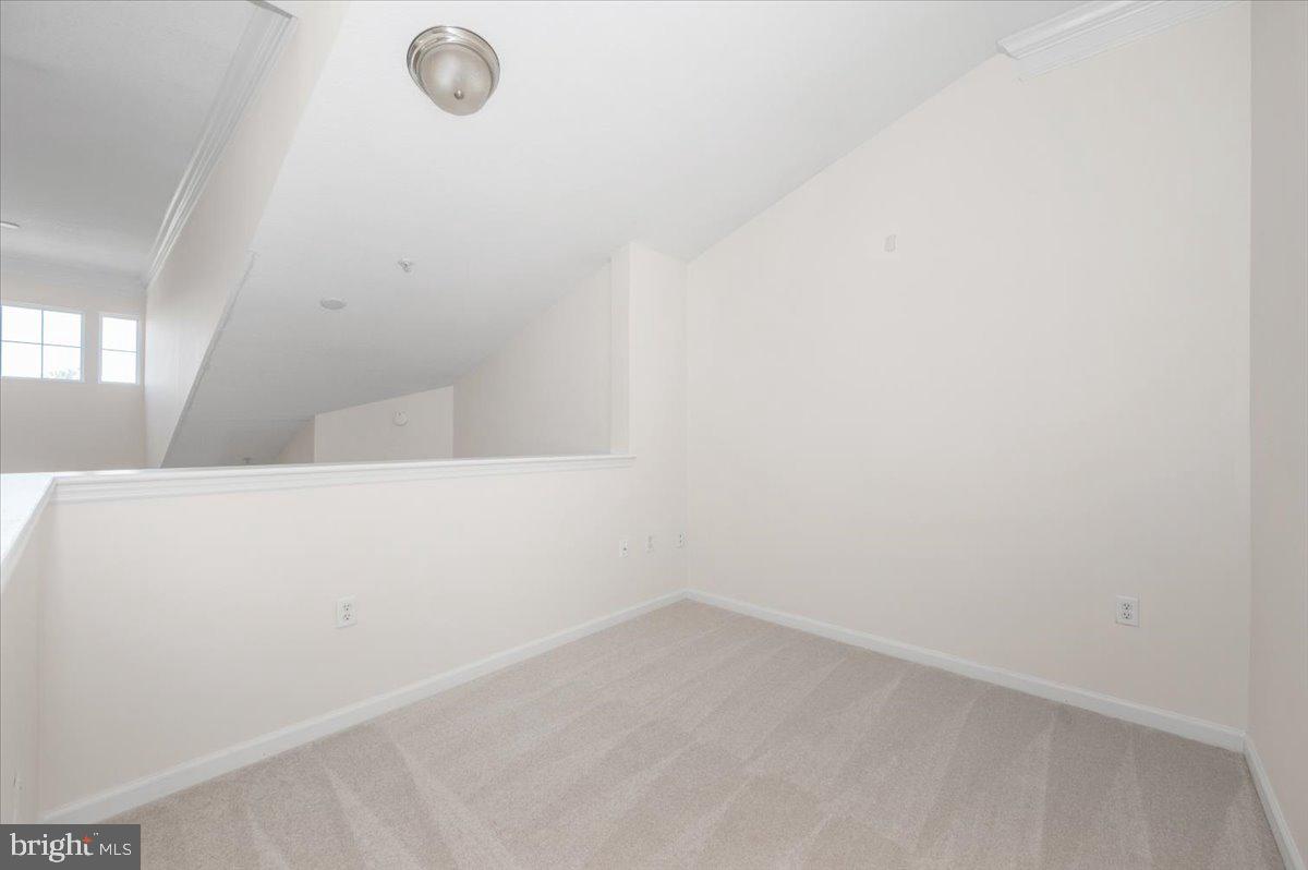 THE COLONNADE AT KENTLANDS - Residential