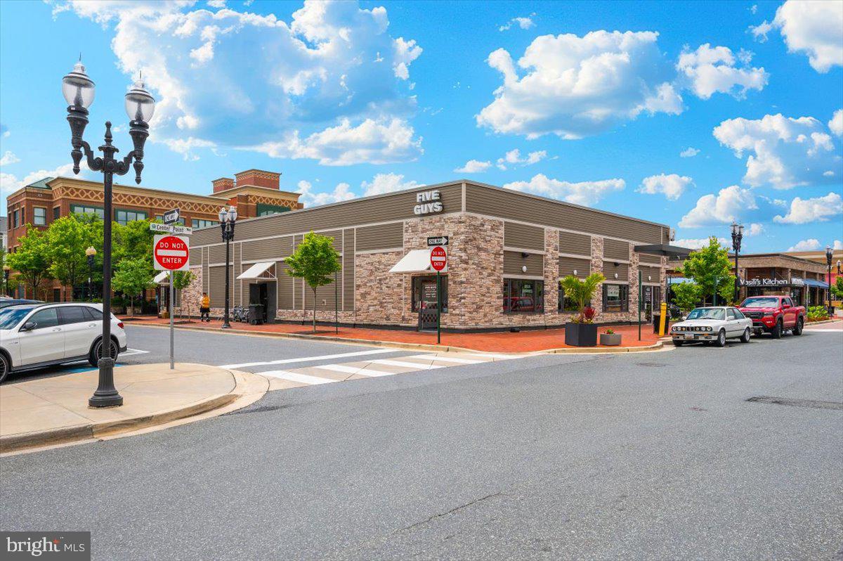 THE COLONNADE AT KENTLANDS - Residential