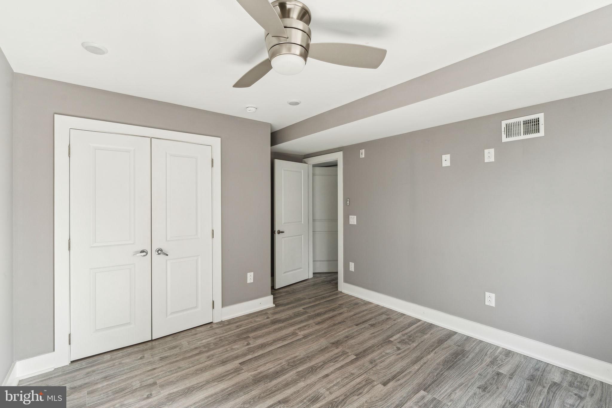 OLDE KENSINGTON - Residential Lease