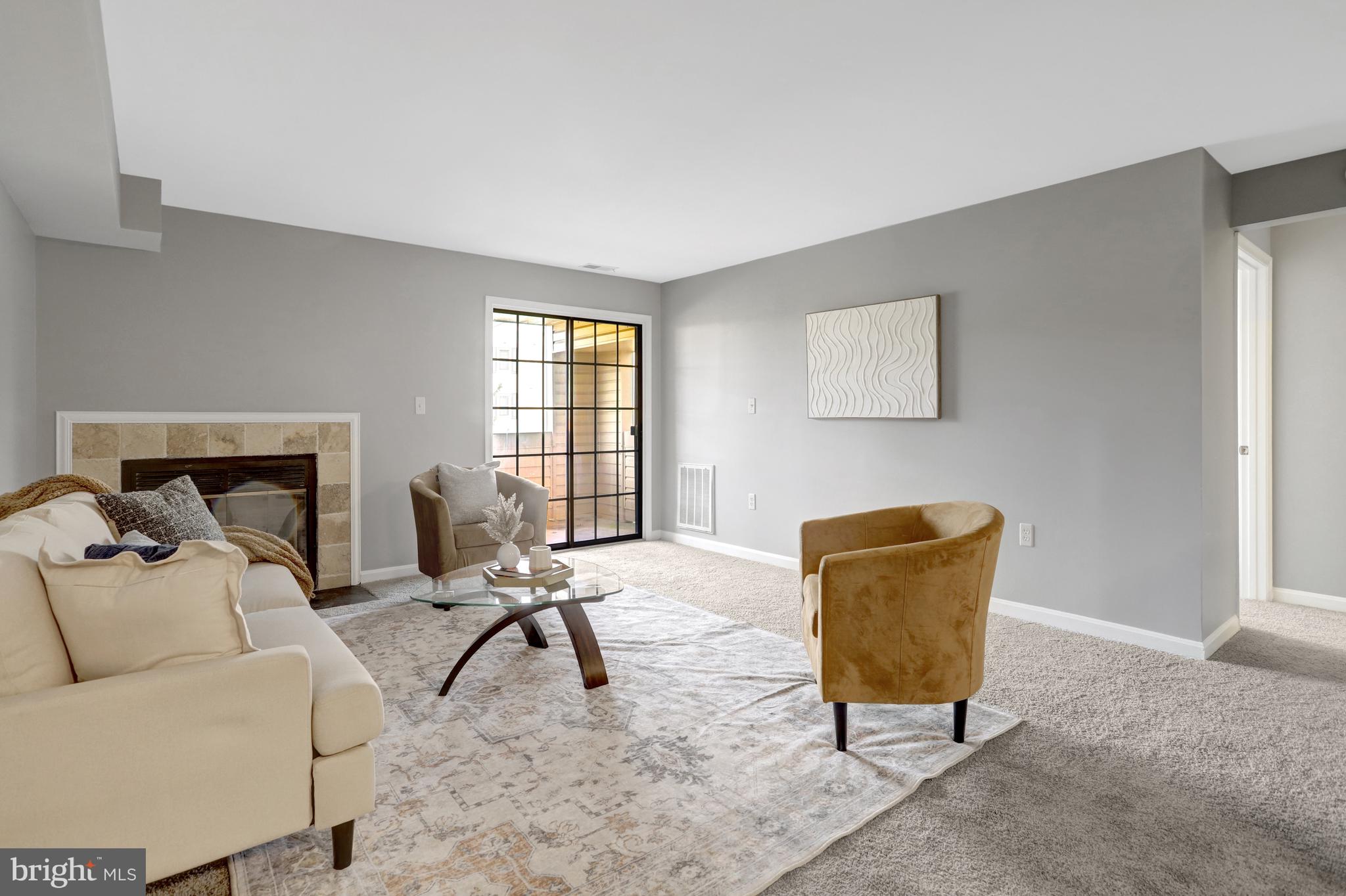 6902 MARY CAROLINE CIRCLE E