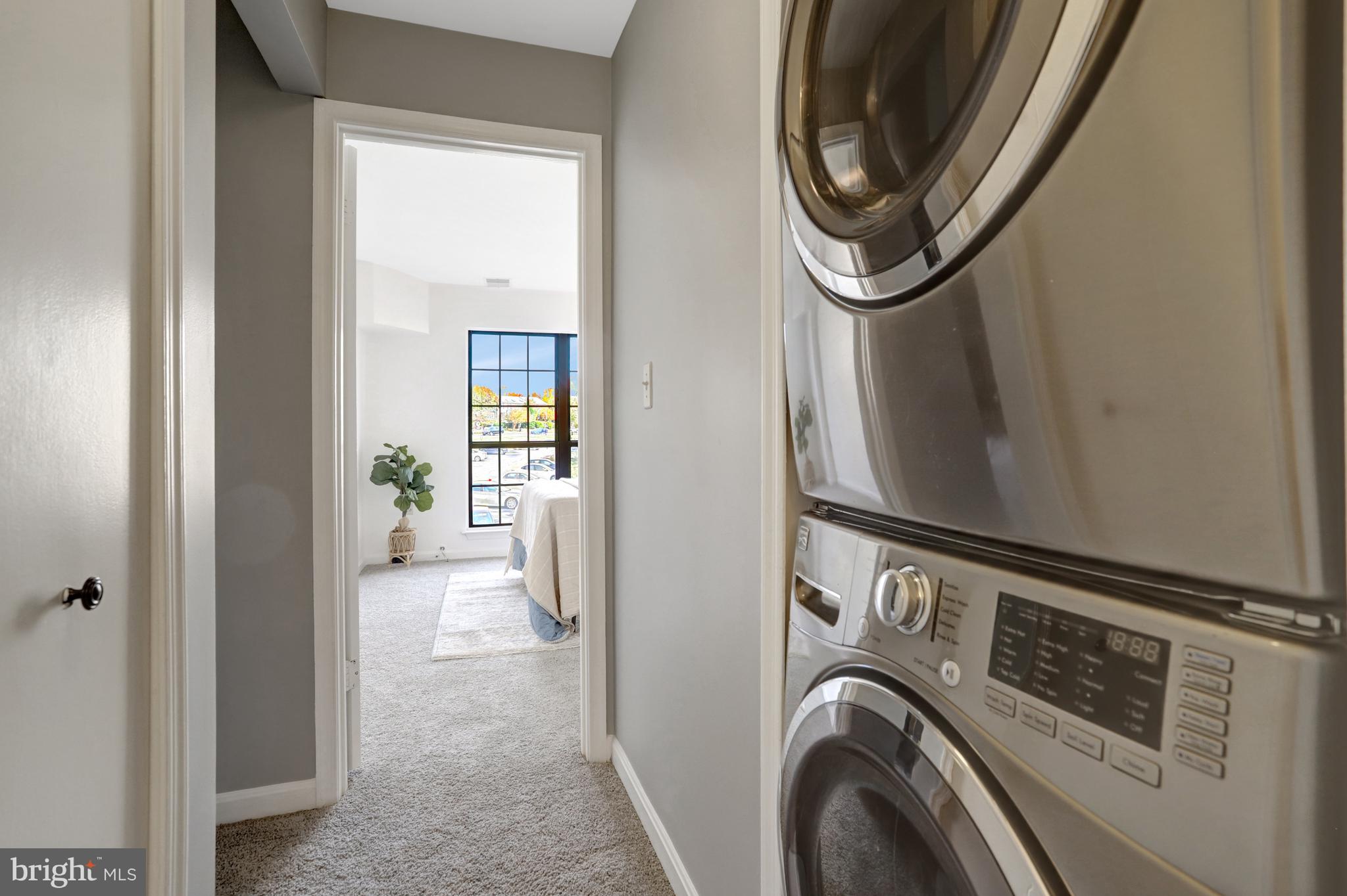 VICTORIA CROSSINGS AT MANCHESTER LAKES - Residential