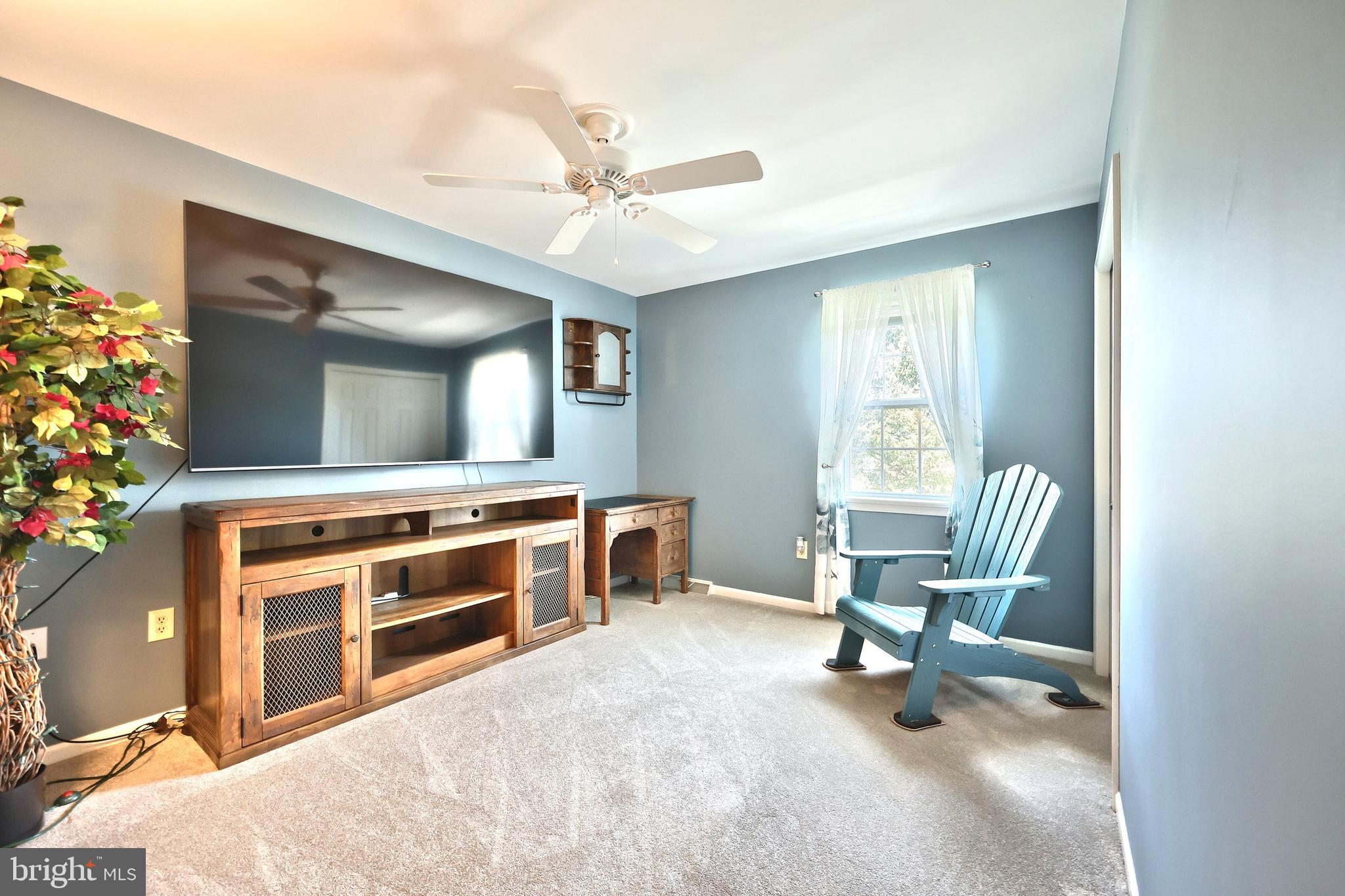 WINDSOR CROSSING - Residential