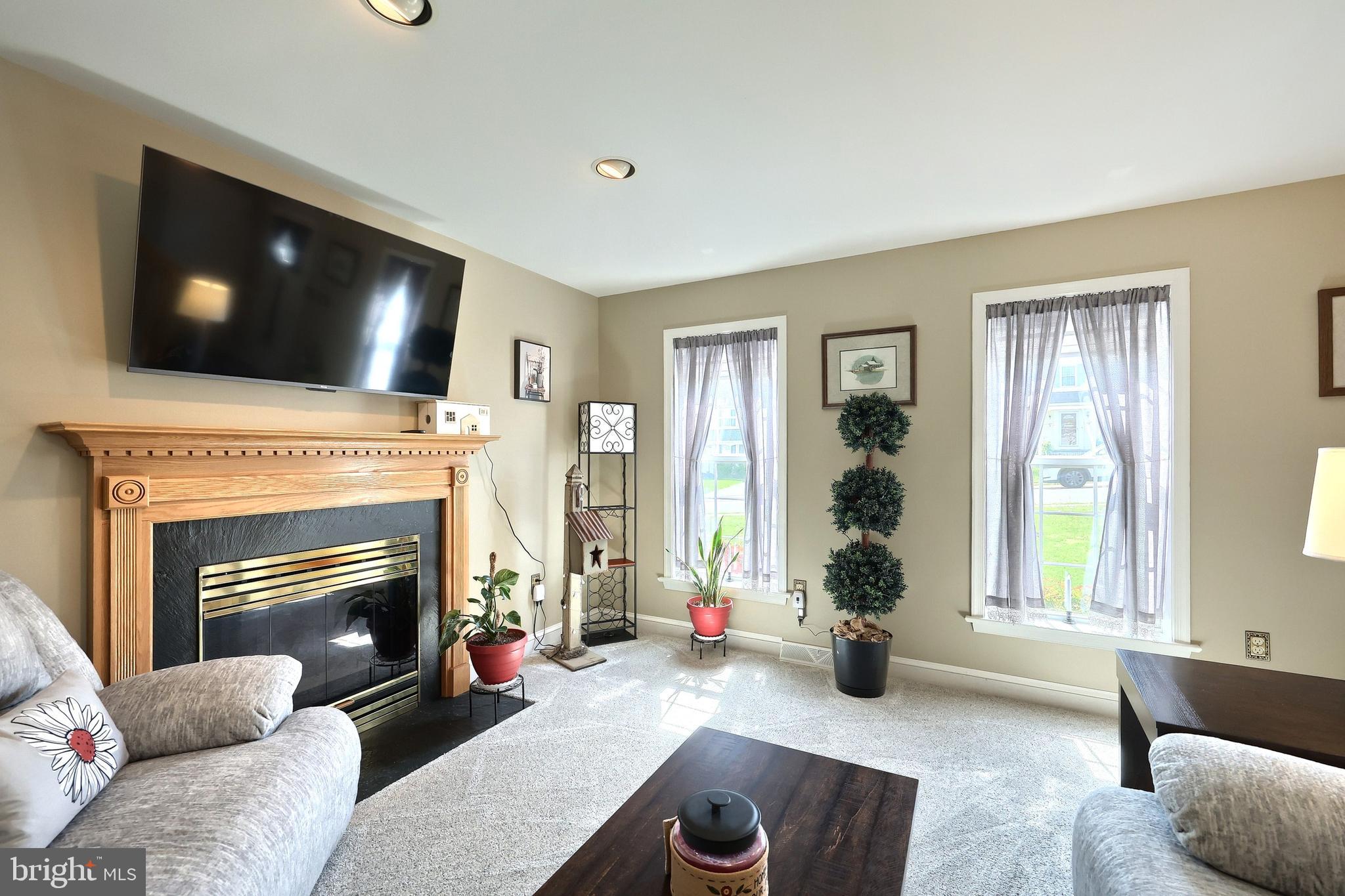 WINDSOR CROSSING - Residential