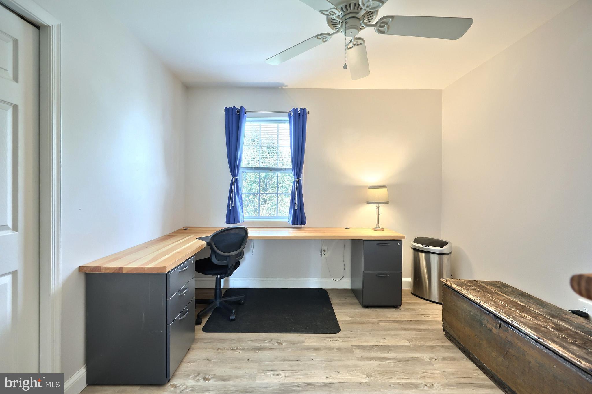 WINDSOR CROSSING - Residential