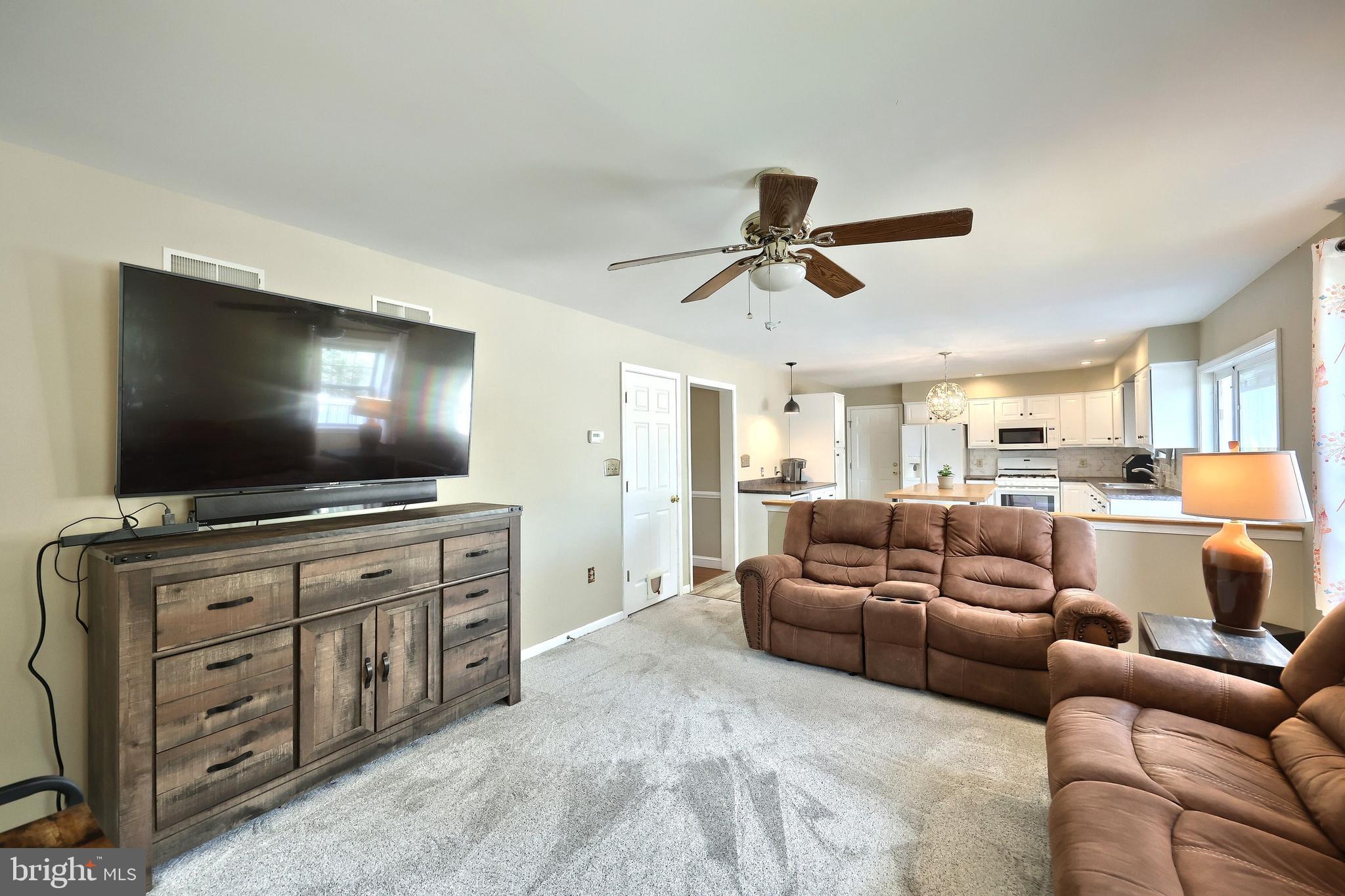 WINDSOR CROSSING - Residential