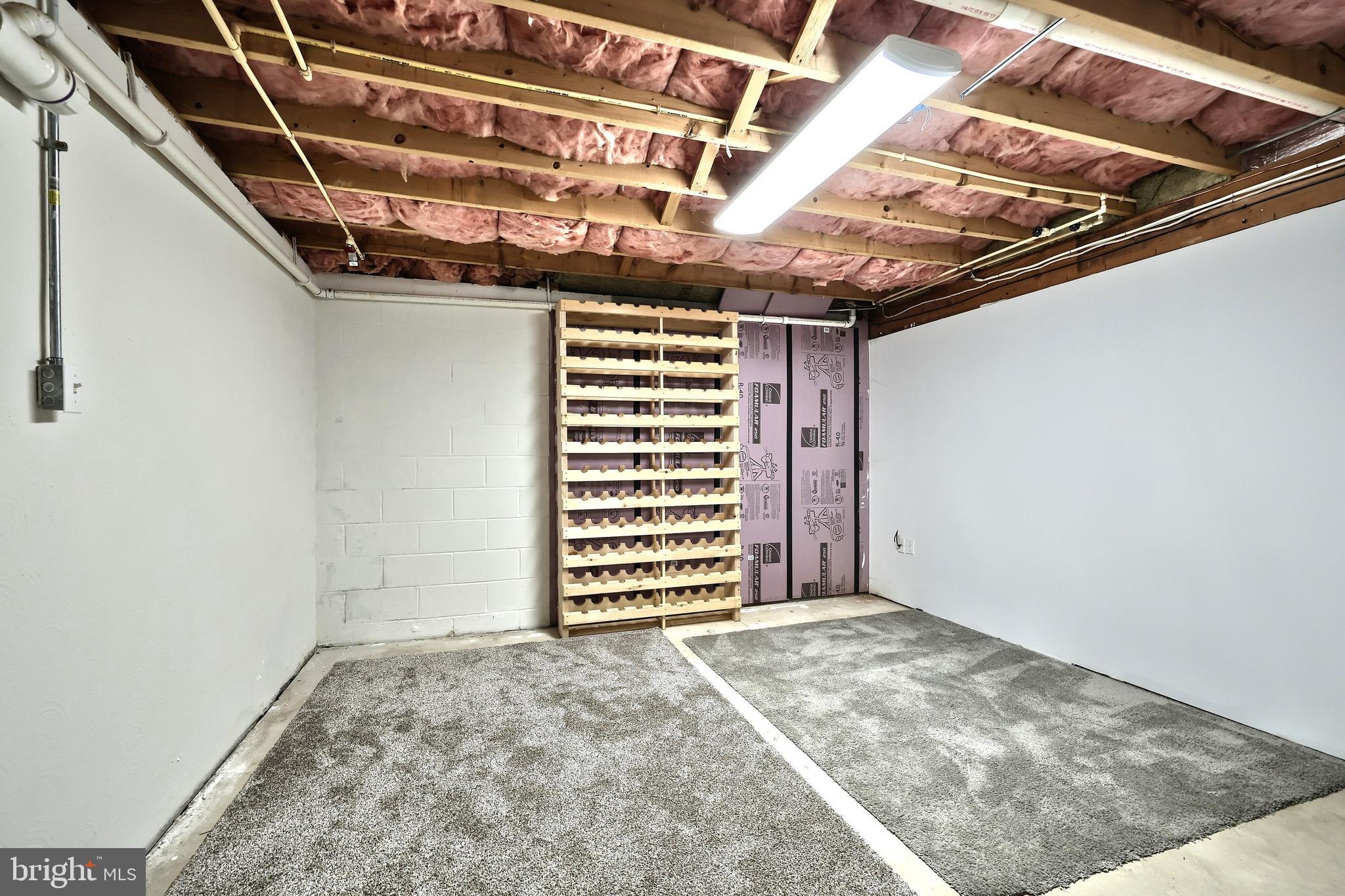 WINDSOR CROSSING - Residential