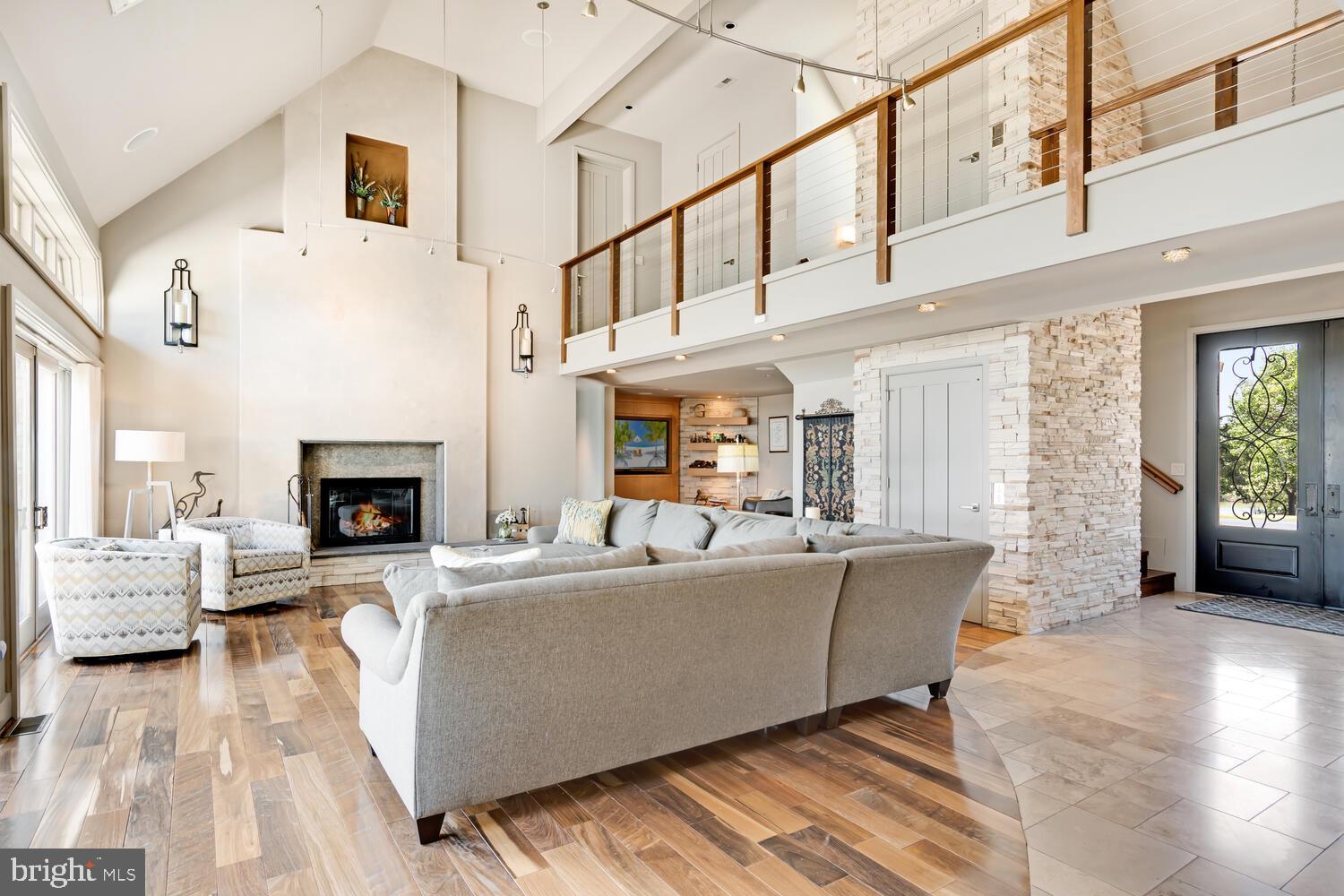 COVE CREEK CLUB - Residential