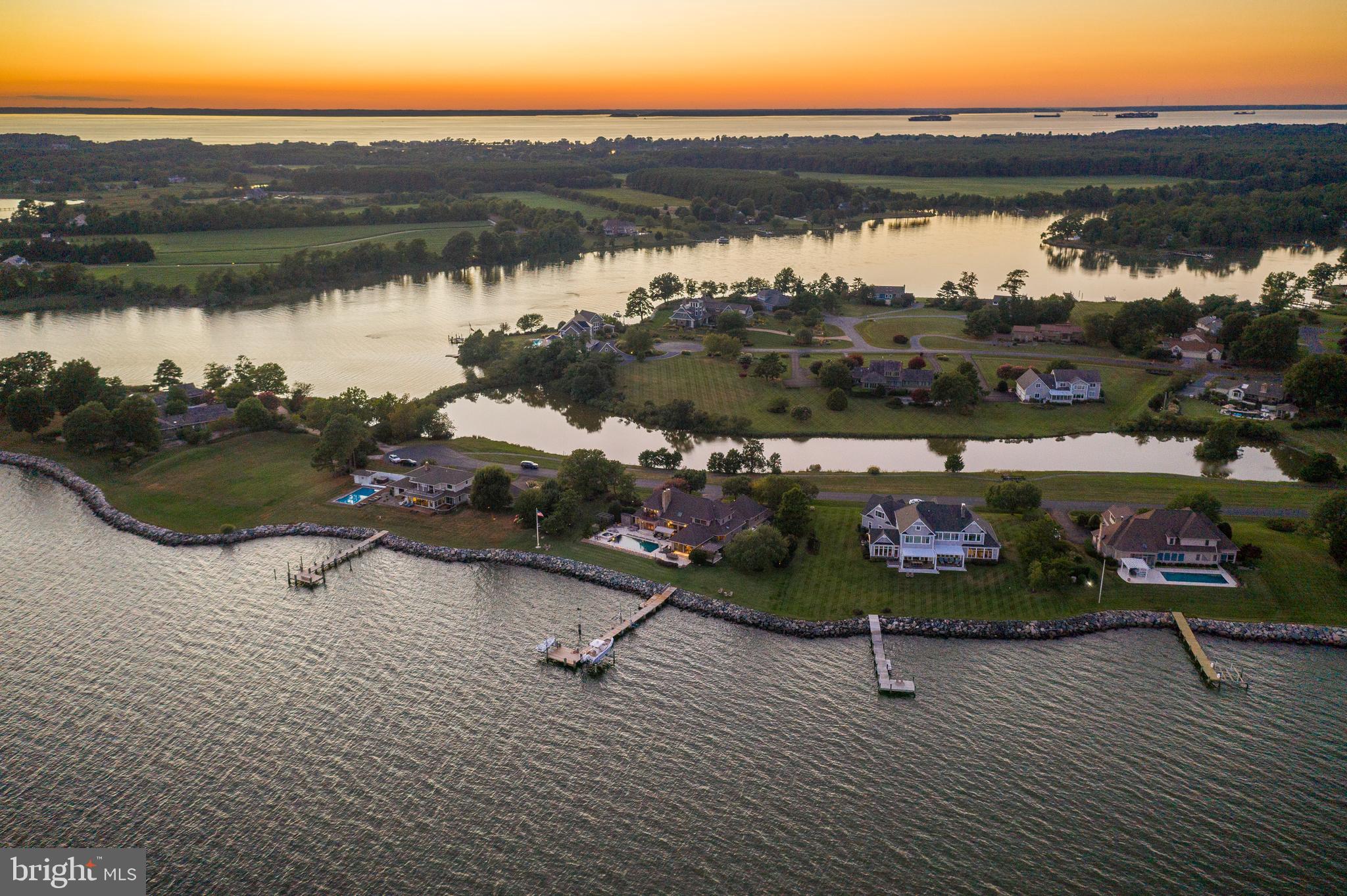 COVE CREEK CLUB - Residential