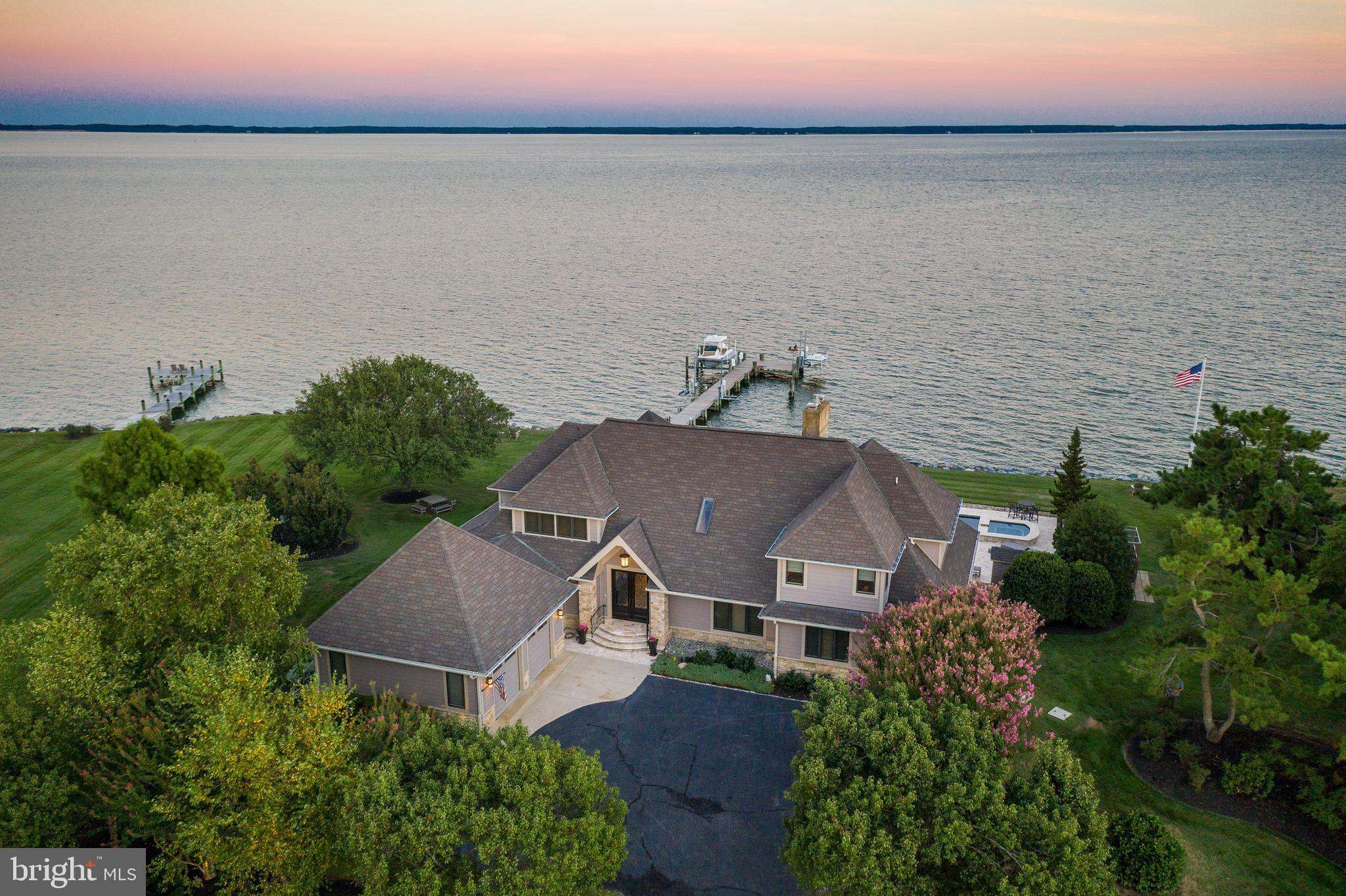 COVE CREEK CLUB - Residential