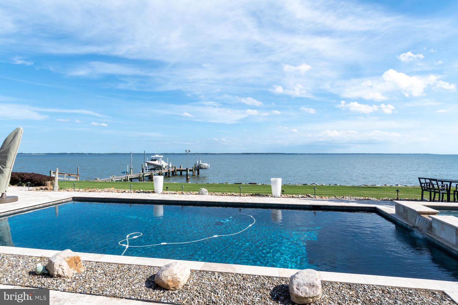 COVE CREEK CLUB - Residential