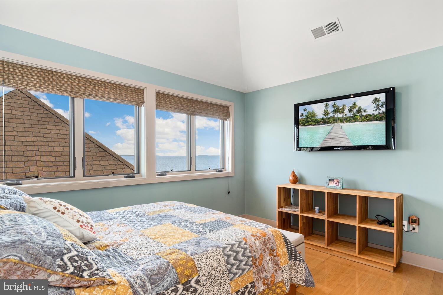 COVE CREEK CLUB - Residential